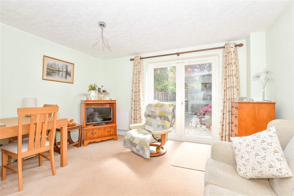 Property photo 2 of 13 Lounge