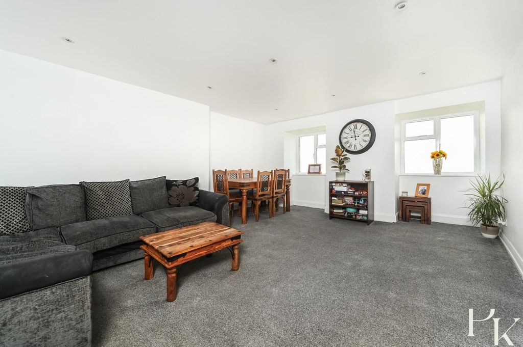 Property photo 3 of 24 Flt 5, 27 Brunswick Terrace, Bn3 (12).Jpg