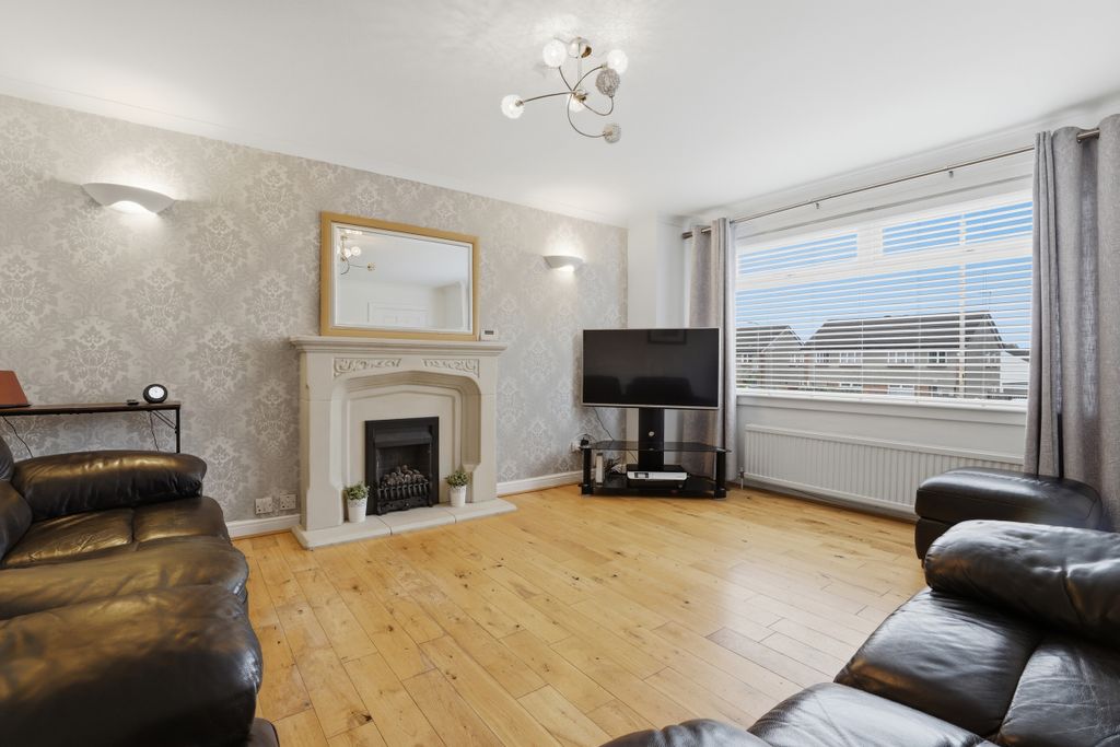 Property photo 3 of 39