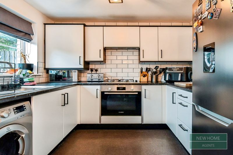 Property photo 3 of 19 Photo 12
