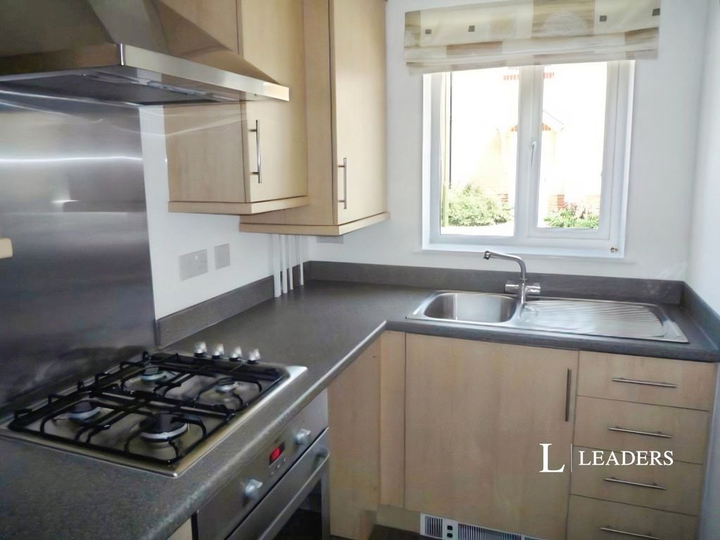 Property photo 3 of 6 Kitchen