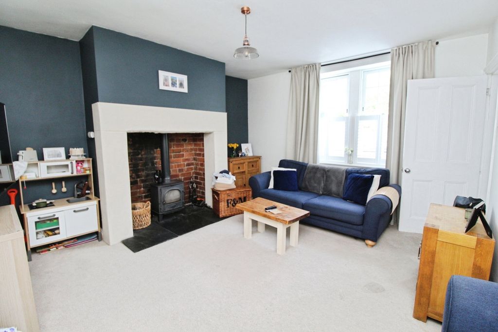 Property photo 3 of 18