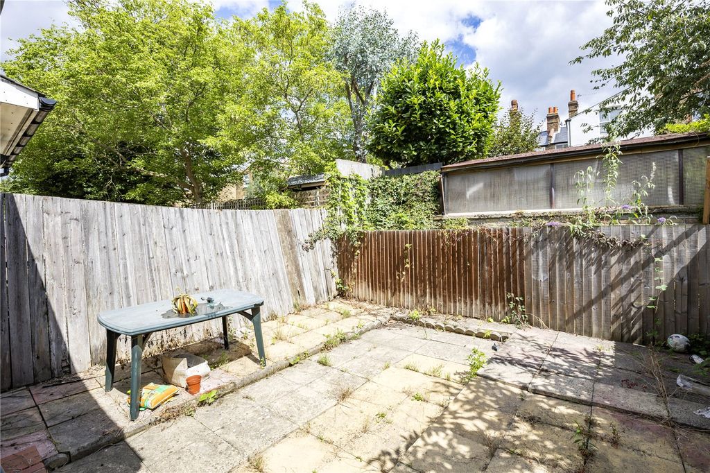 Property photo 2 of 11 Picture No. 13