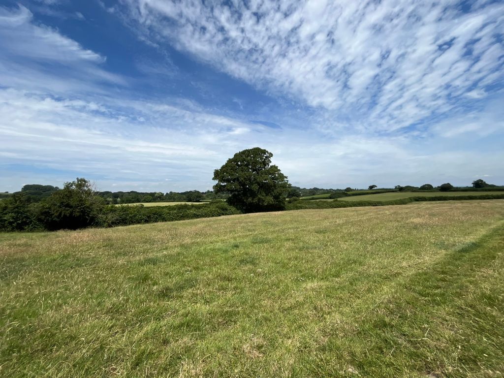 Property photo 1 of 10 Picture No. 01