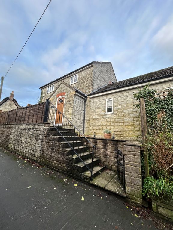 Property photo 1 of 16 Front