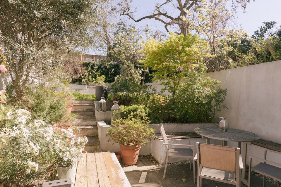 Property photo 2 of 28