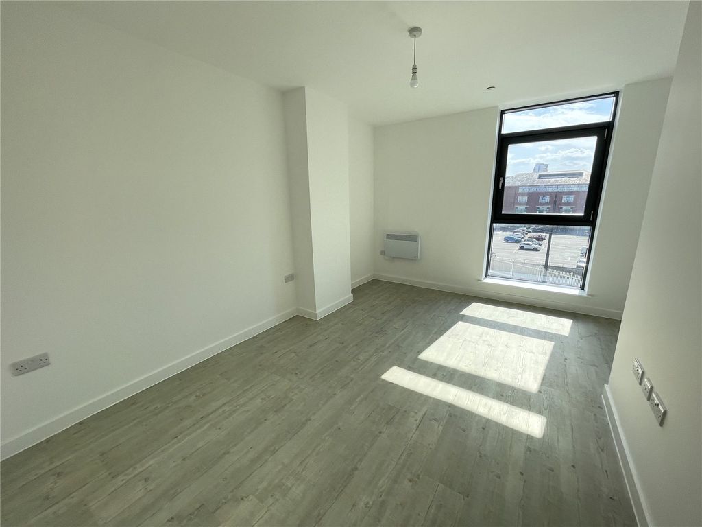 Property photo 3 of 6 Picture No. 16