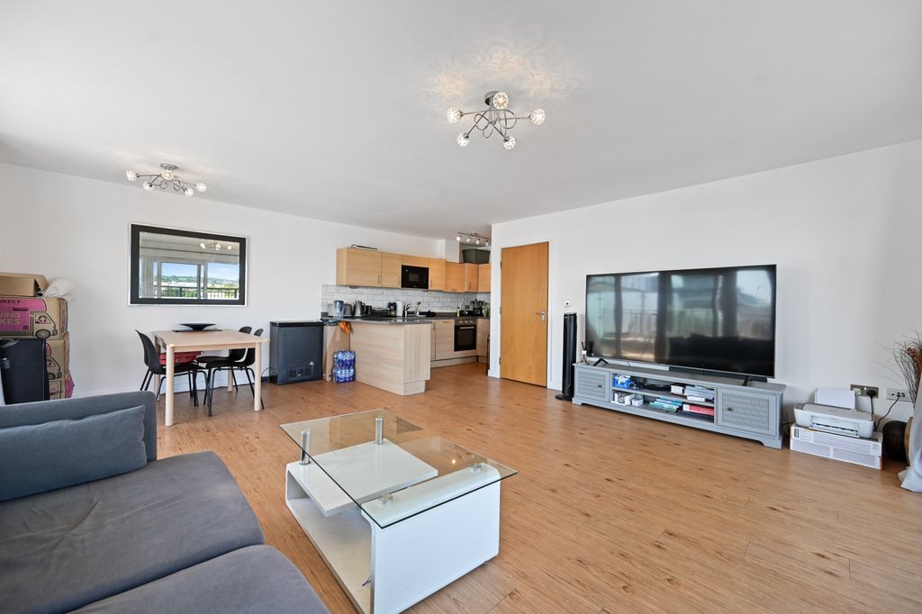 Property photo 2 of 17 Rcbb- Flat 72 Arctic House- Reception 12 (1)