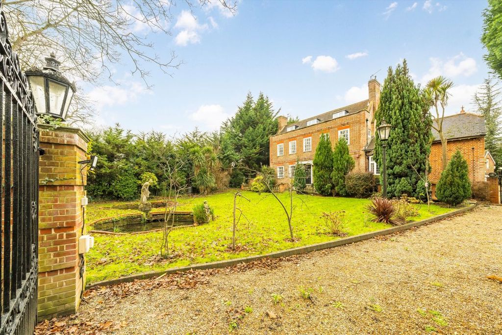 Property photo 1 of 14