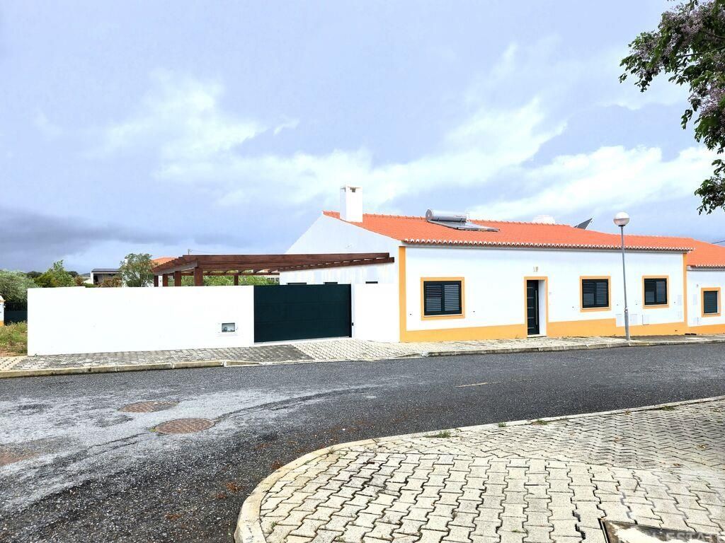 Property photo 1 of 31