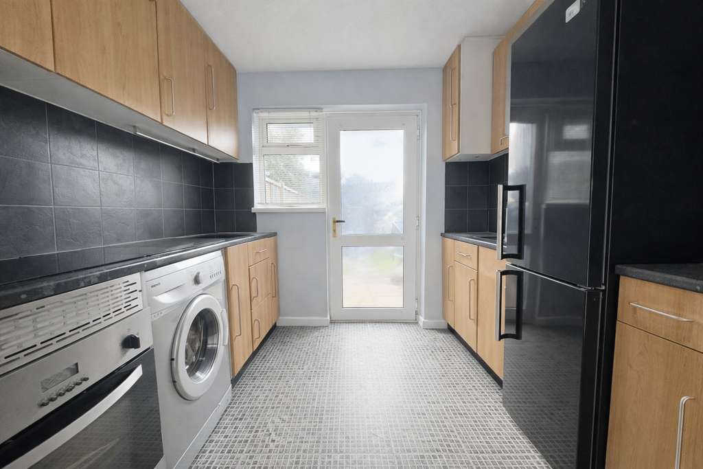 Property photo 3 of 14 Kitchen