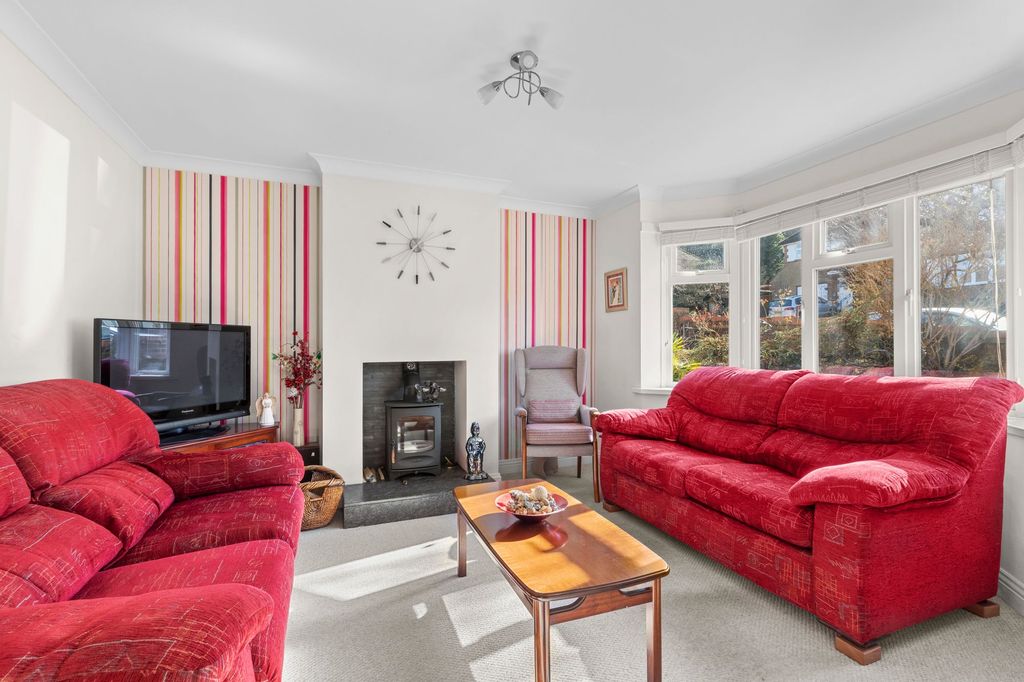 Property photo 2 of 18