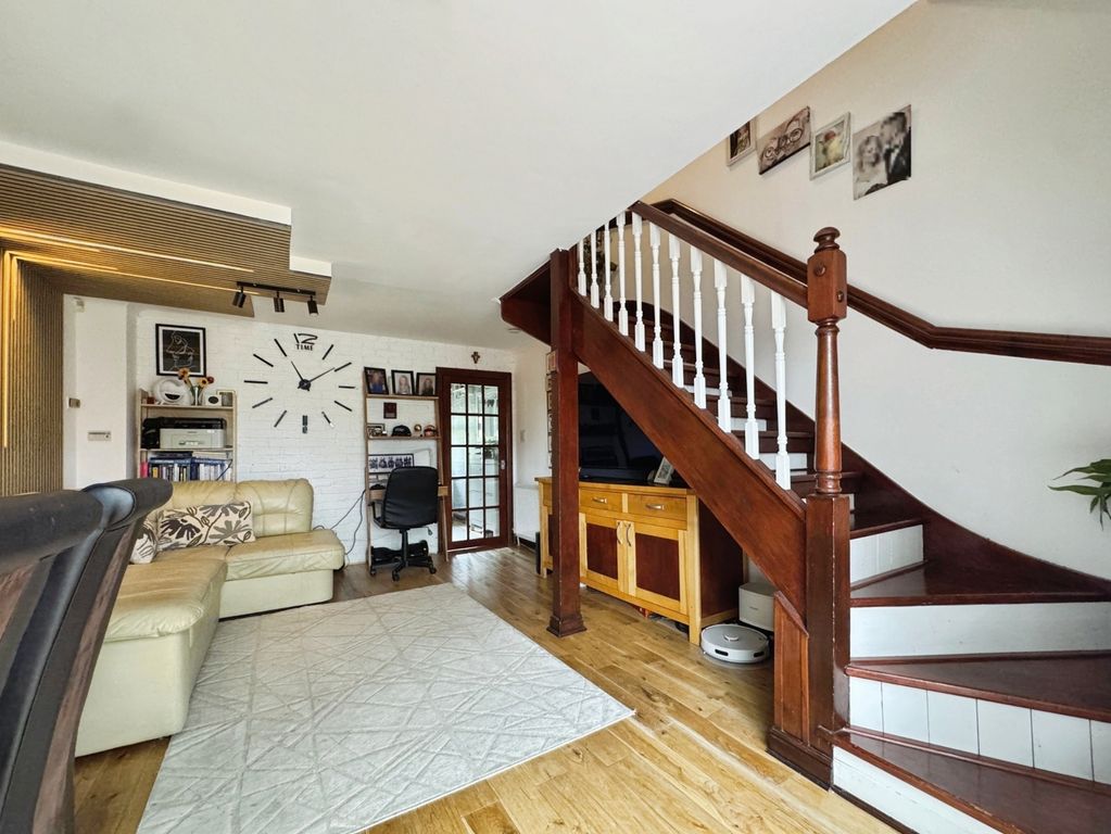 Property photo 2 of 13 Pbox-Img.Jpg