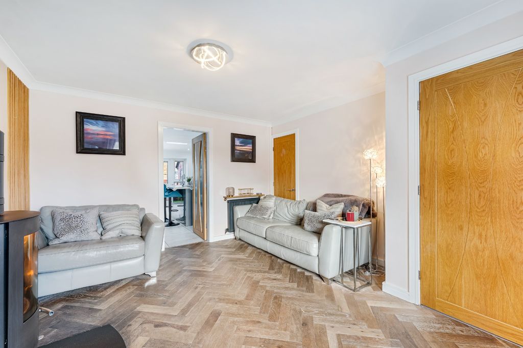 Property photo 2 of 38 4208651