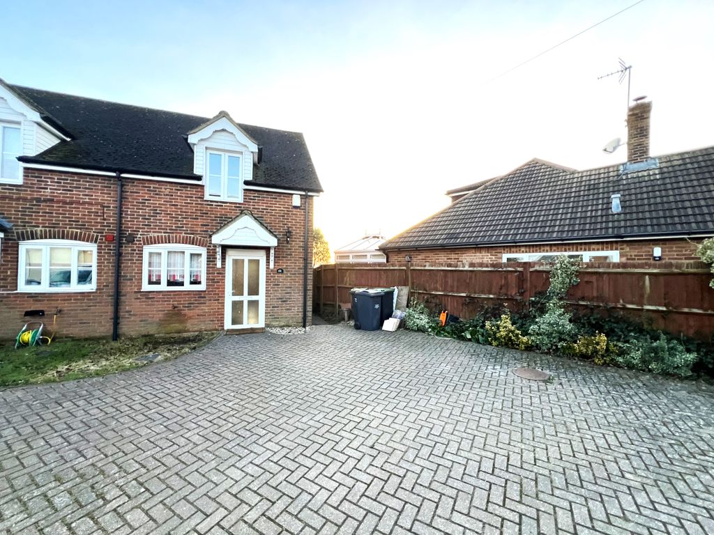 Property photo 1 of 11 Front