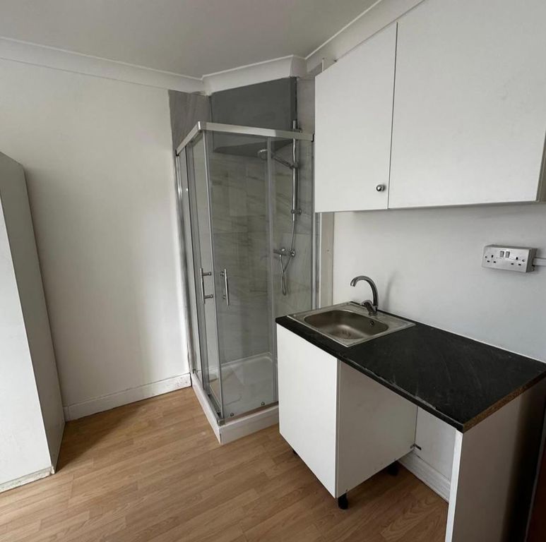 Property photo 2 of 3