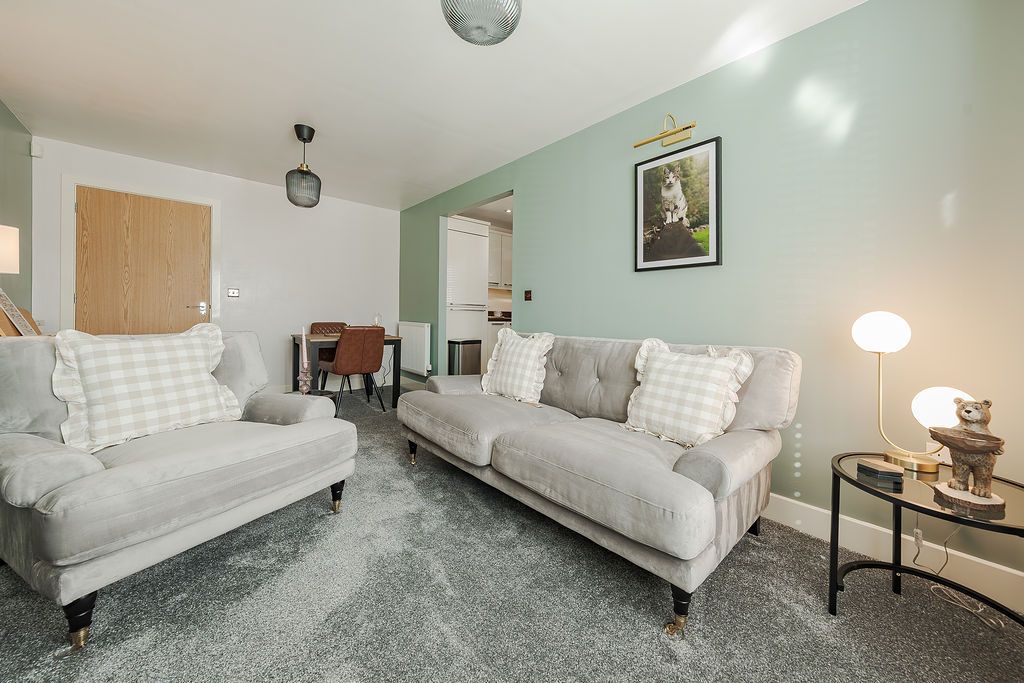 Property photo 2 of 17 Gallery