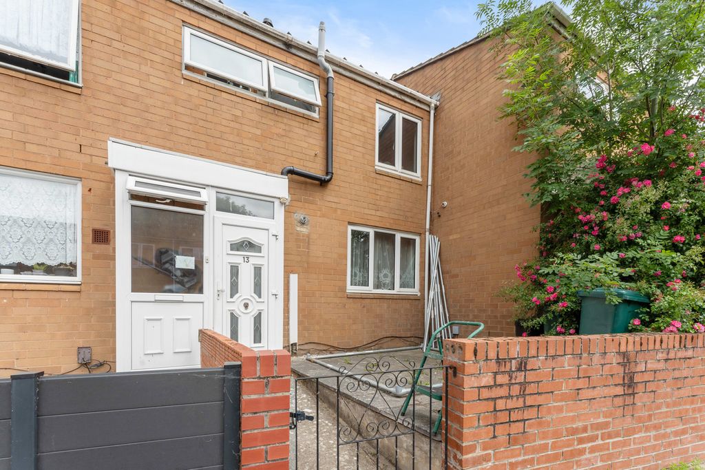 Property photo 1 of 11