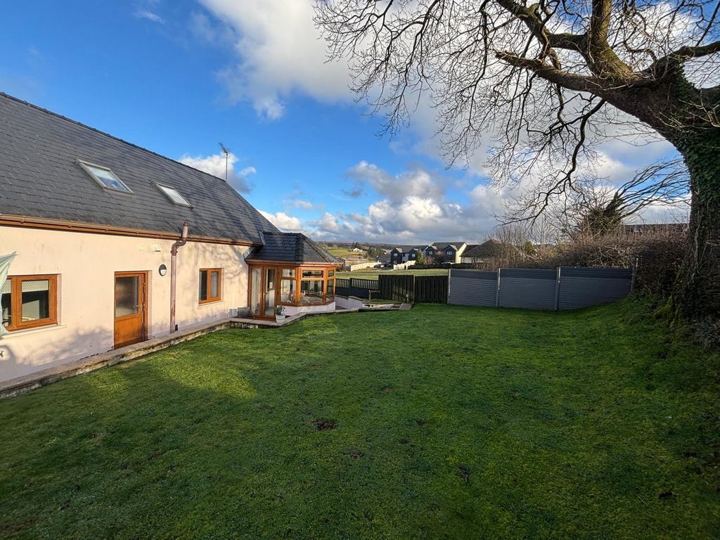 Property photo 2 of 24