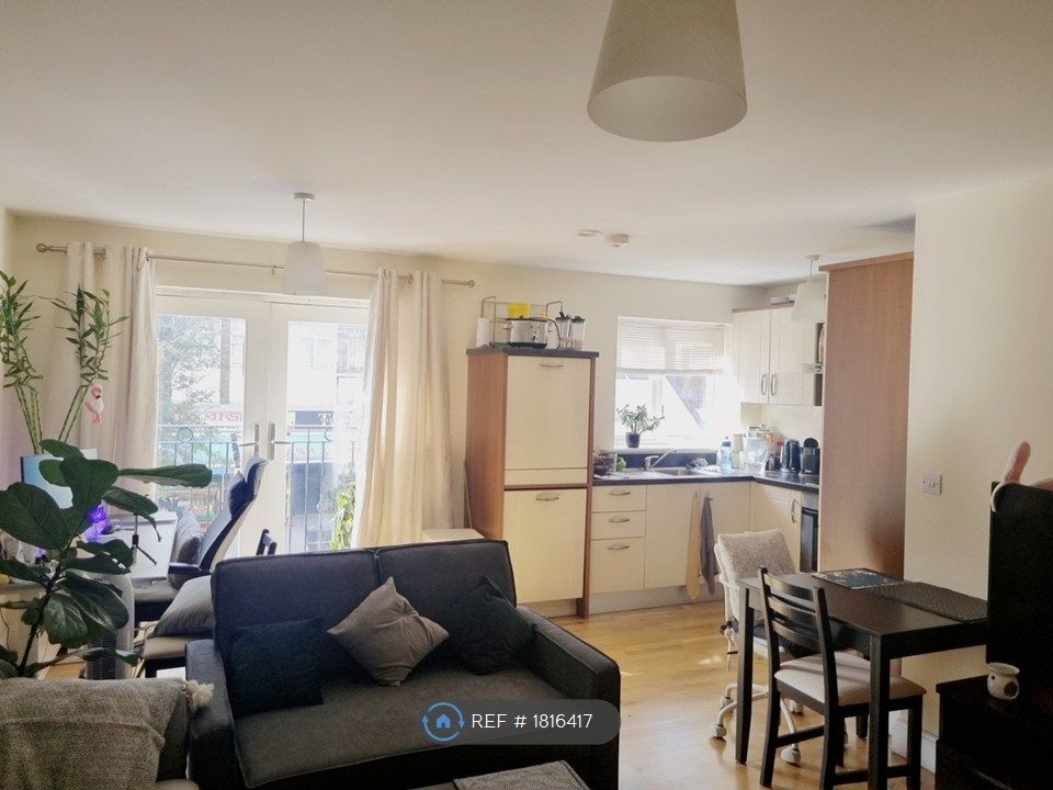 Property photo 3 of 5