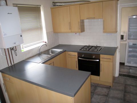 Property photo 2 of 9 Kitchen