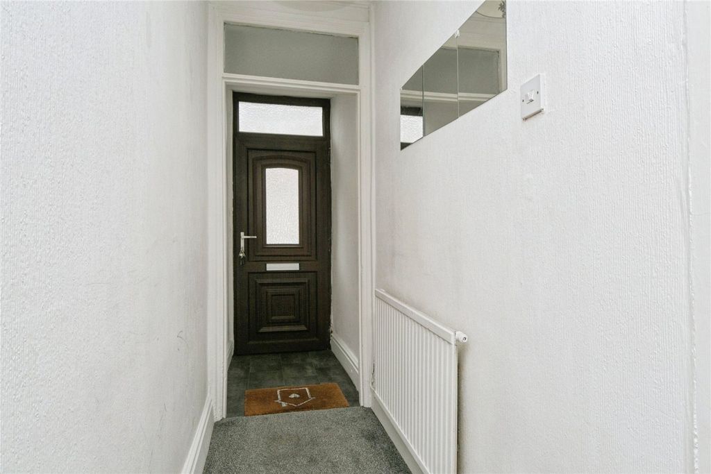 Property photo 2 of 18 Picture No. 08