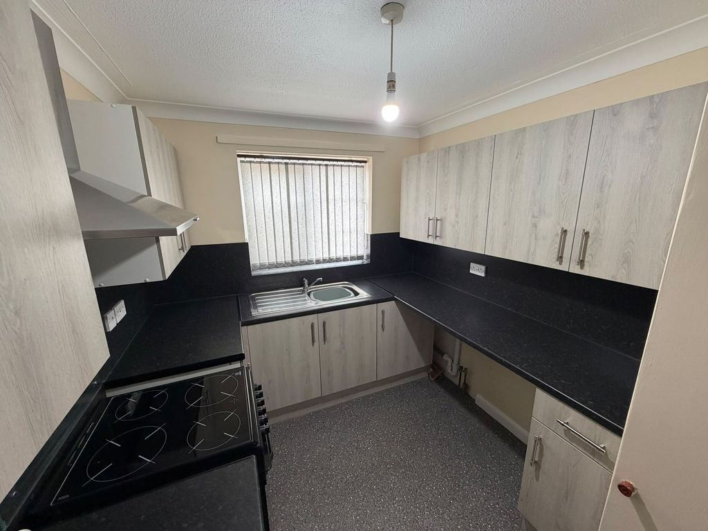 Property photo 3 of 24