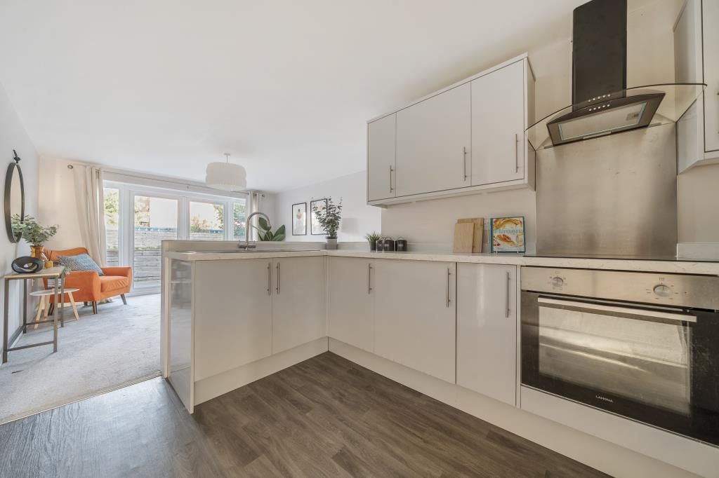 Property photo 3 of 19 Reception/Kitchen