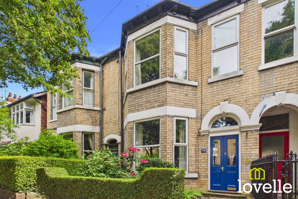 Property photo 3 of 51