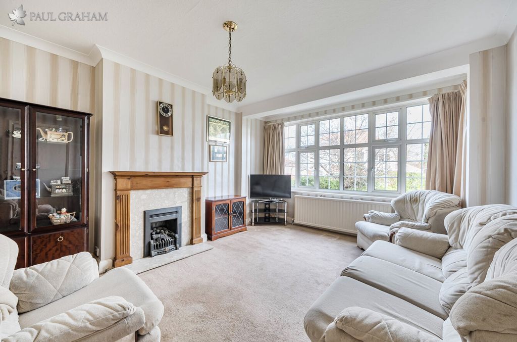 Property photo 2 of 21