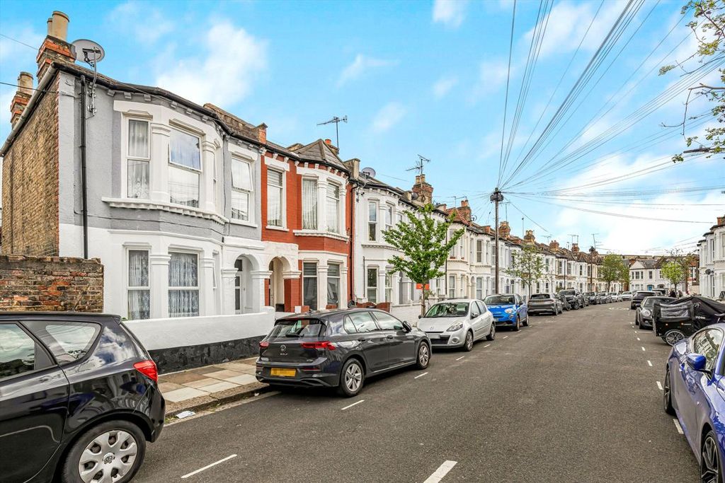 Property photo 1 of 6