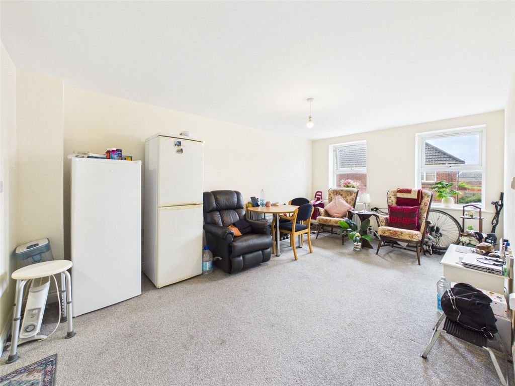 Property photo 3 of 16 Picture No. 10