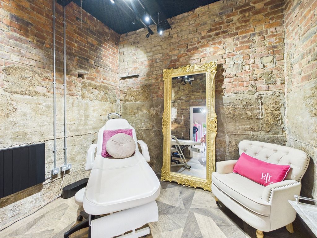 Property photo 2 of 4 Picture No. 01