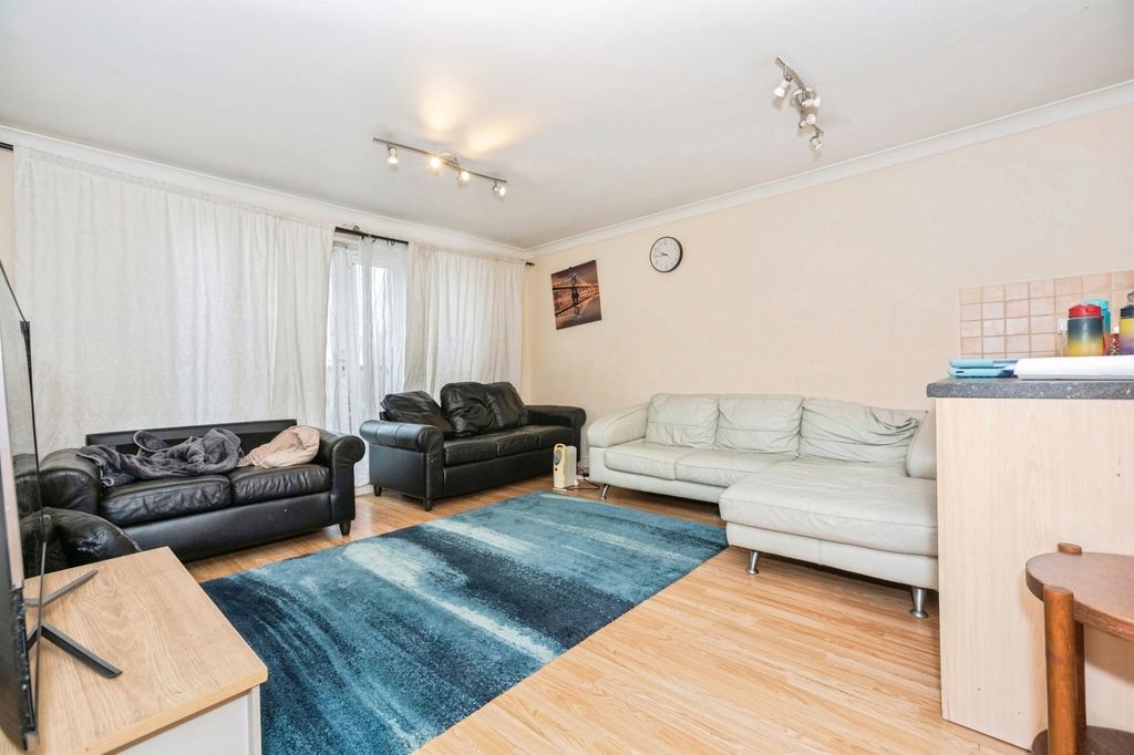 Property photo 3 of 12 Photo