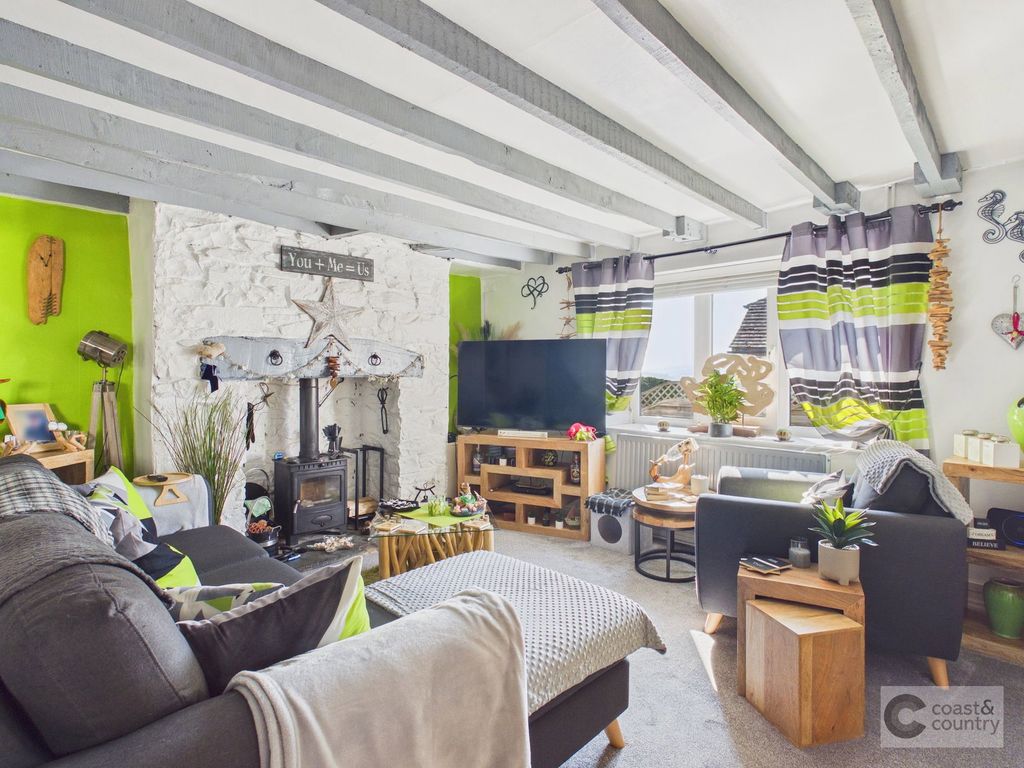 Property photo 2 of 30