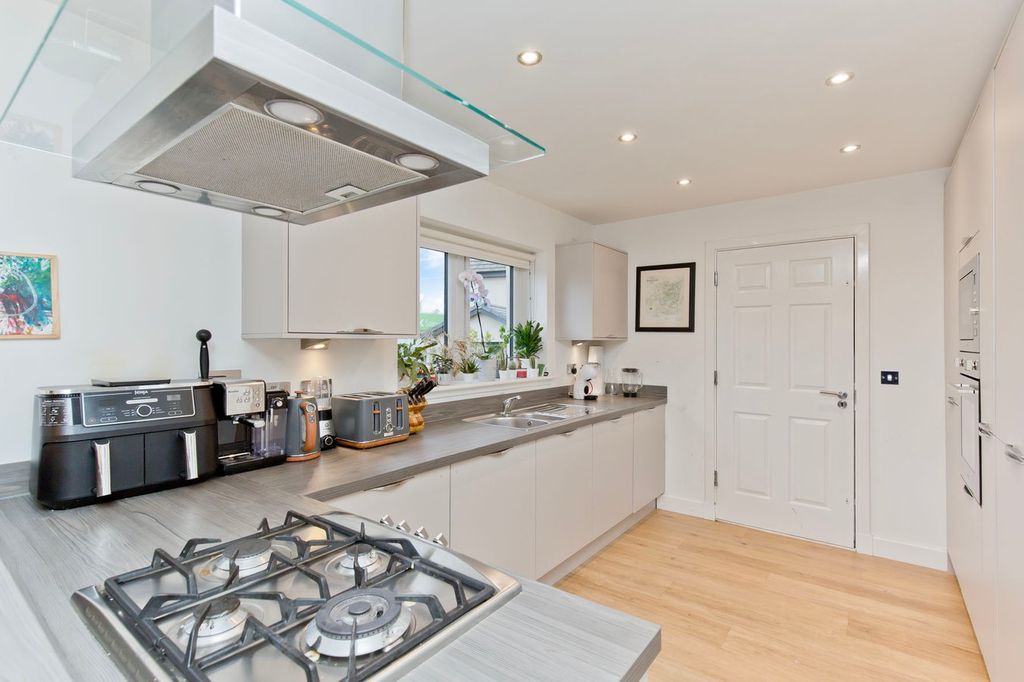 Additional image 4 of 4 bed detached house for saleDuff Street, Perth PH1