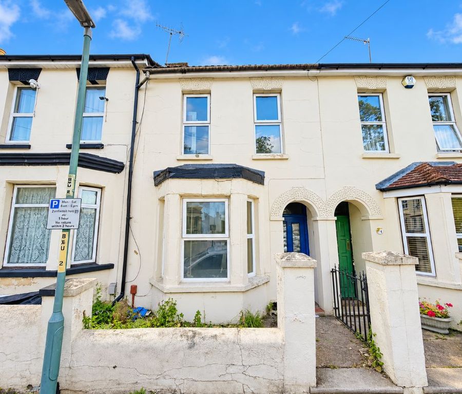 Property photo 1 of 8