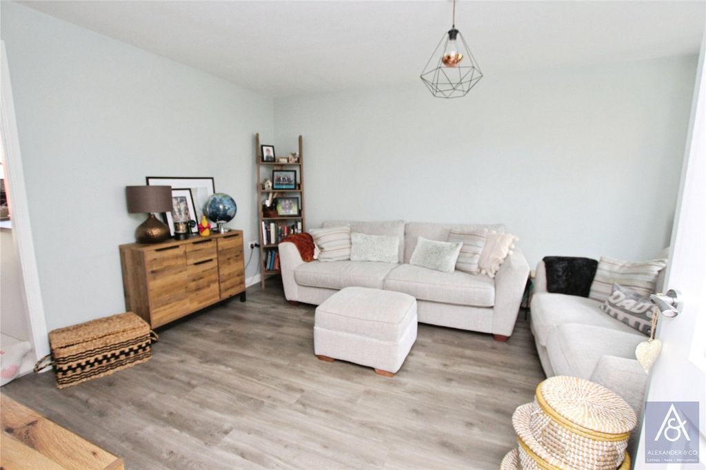 Property photo 2 of 15 Living Room