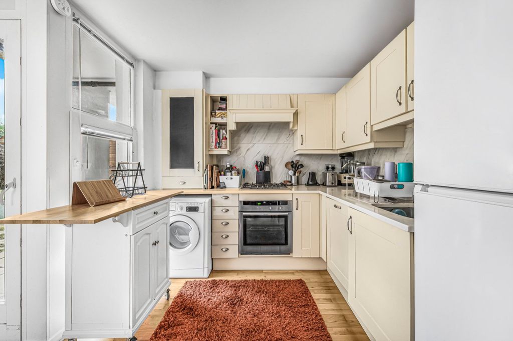 Property photo 3 of 16