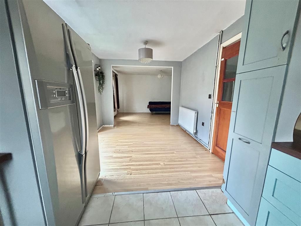 Property photo 3 of 12 Image