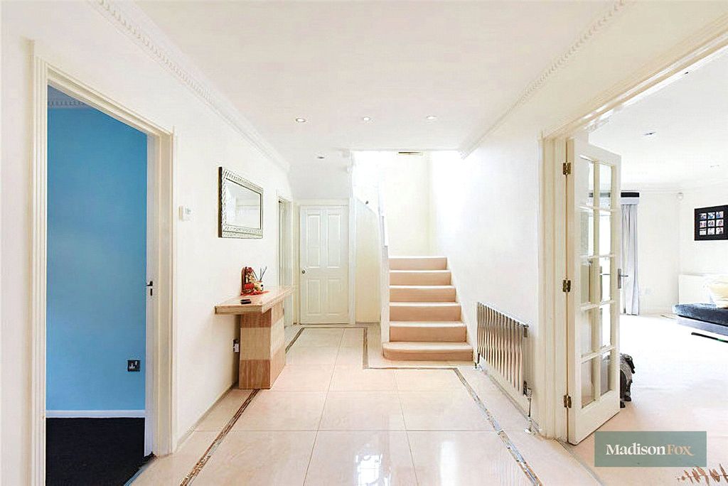 Property photo 3 of 29 Picture No. 52