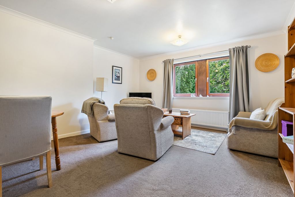 Property photo 2 of 21