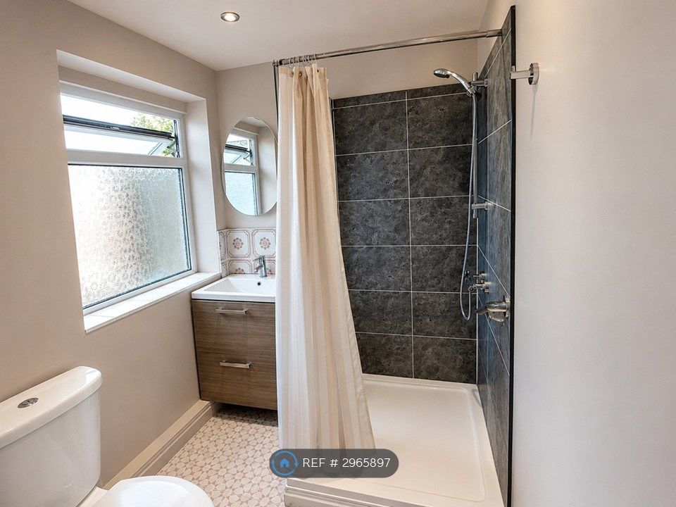 Property photo 2 of 3 Bathroom
