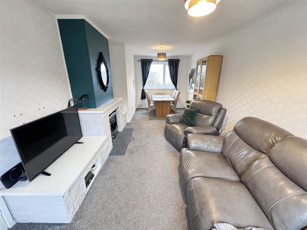 Property photo 2 of 15 Lounge/Dining Room