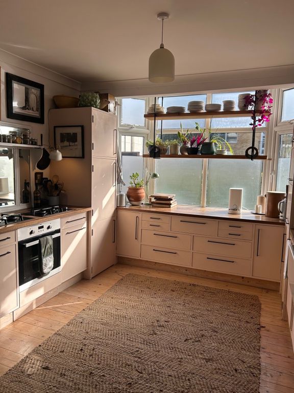 Property photo 2 of 26 Kitchen