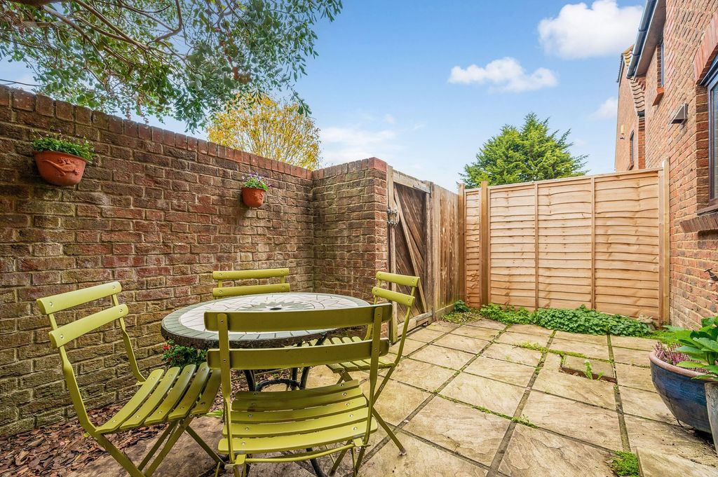 Property photo 3 of 18