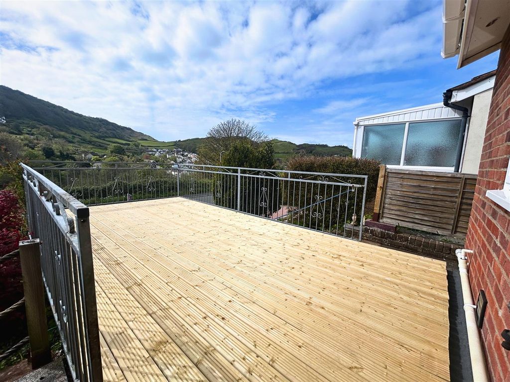 Property photo 3 of 11 Decking