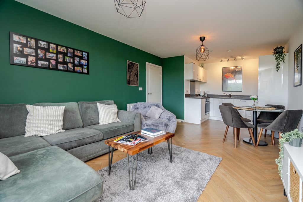 Property photo 3 of 9