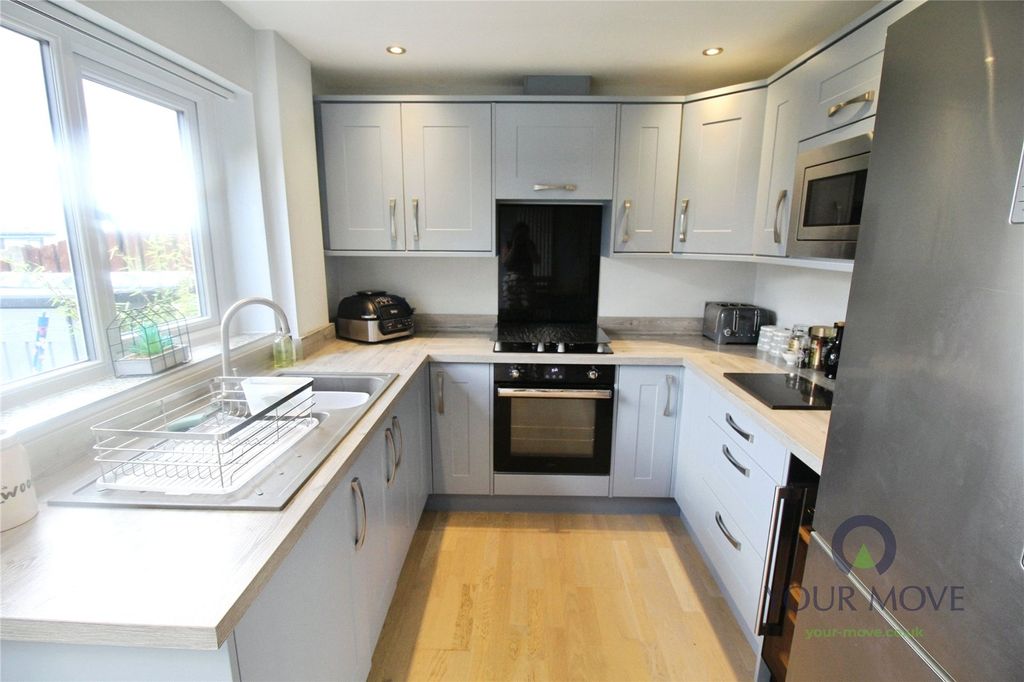 Property photo 3 of 16 Kitchen/Diner