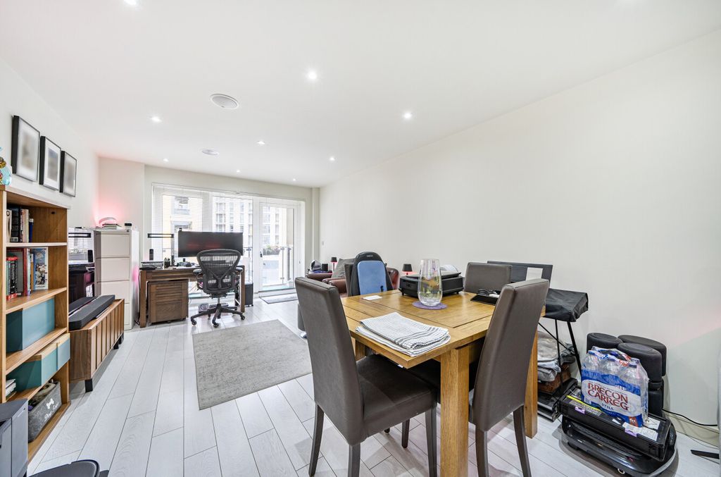 Property photo 2 of 19 1456541-16-69Fb6A...